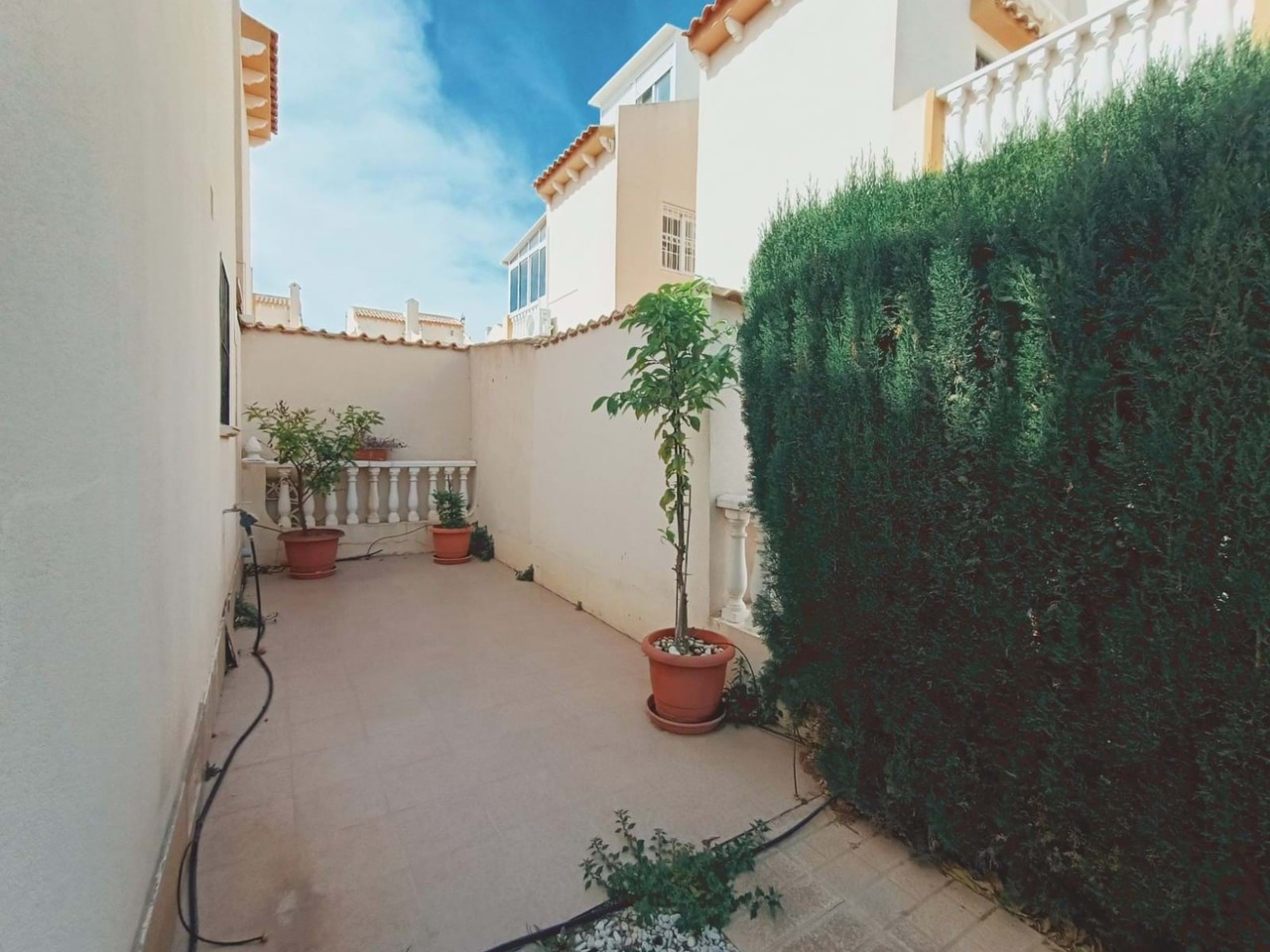 For sale - 3 Bedroom 2 Bathroom Quad Villa in Playa Flamenca - Costa Blanca  - Alicante