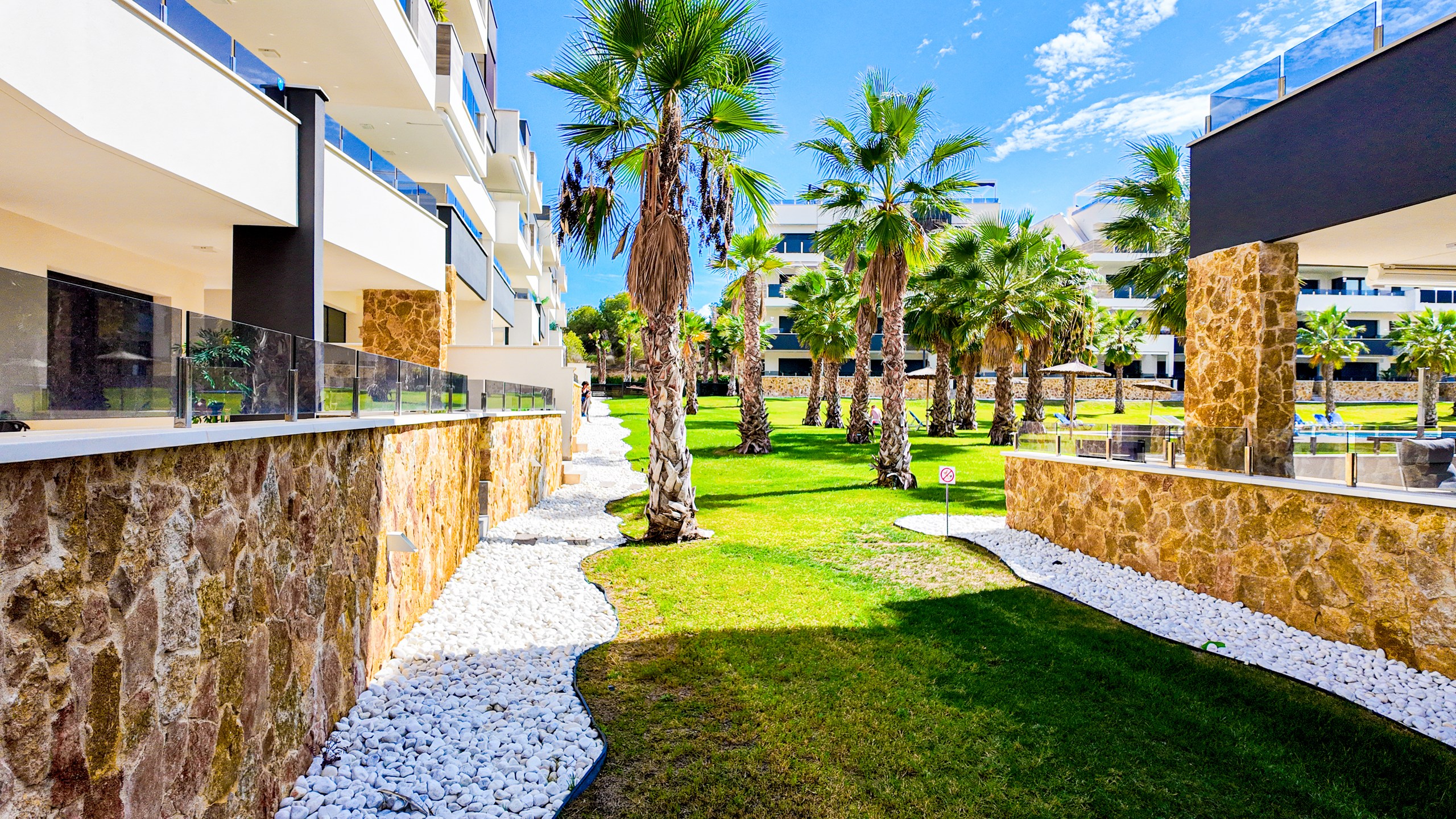 For sale - 2 Bedroom 2 Bathroom Apartment in Orihuela Costa - Costa Blanca  - Alicante