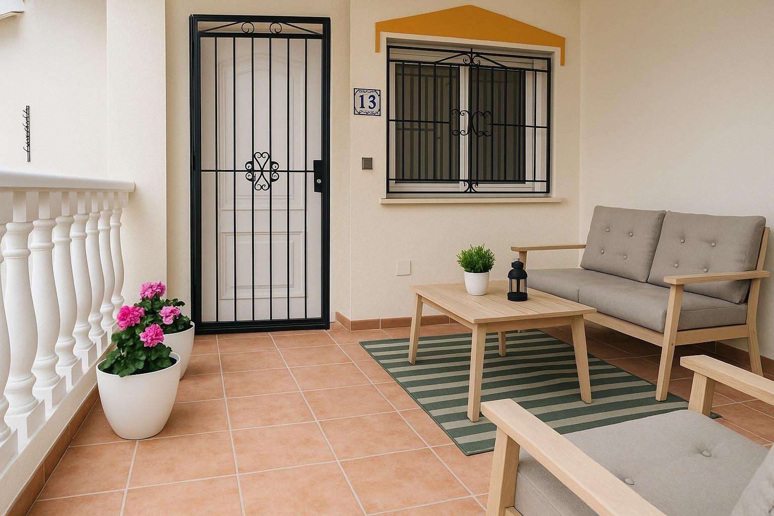 For sale - 3 Bedroom 2 Bathroom Town House in Orihuela Costa - Los Balcones  - Alicante