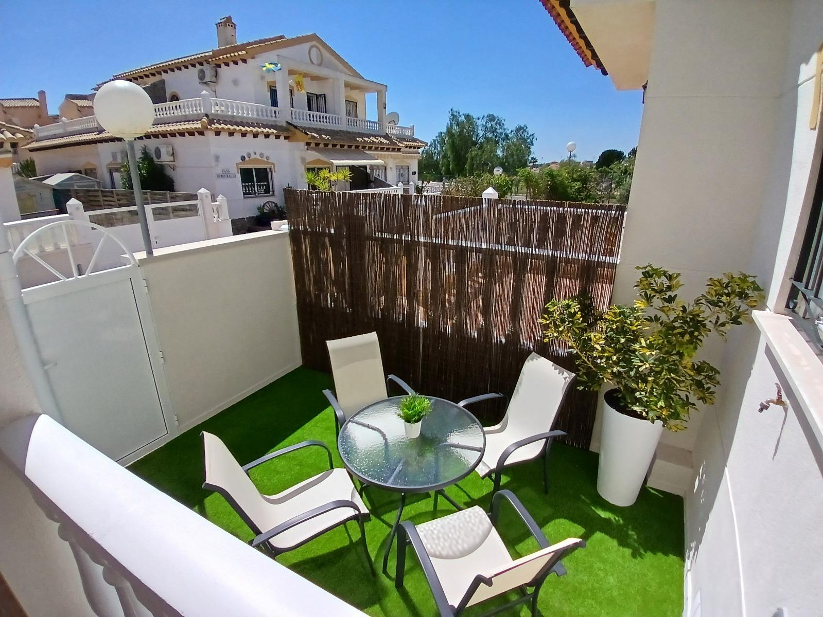 For sale - 3 Bedroom 2 Bathroom Town House in Orihuela Costa - Los Balcones  - Alicante