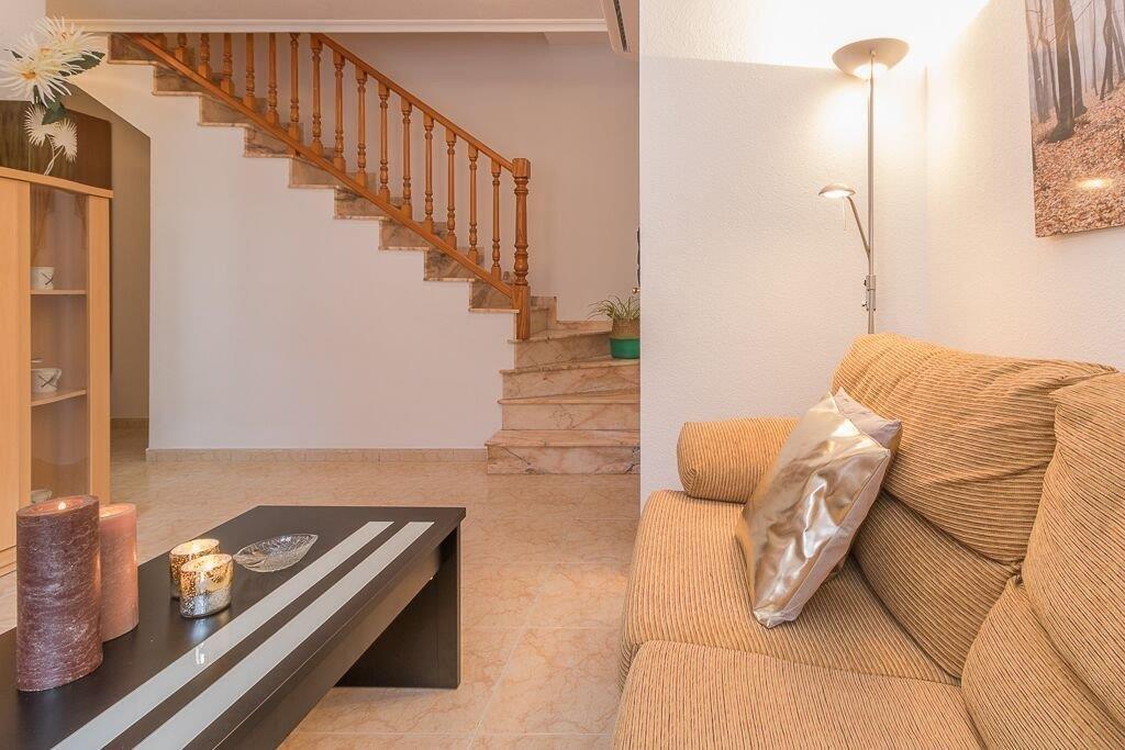 For sale - 3 Bedroom 2 Bathroom Semi Detached in Orihuela Costa - Playa Flamenca  - Alicante