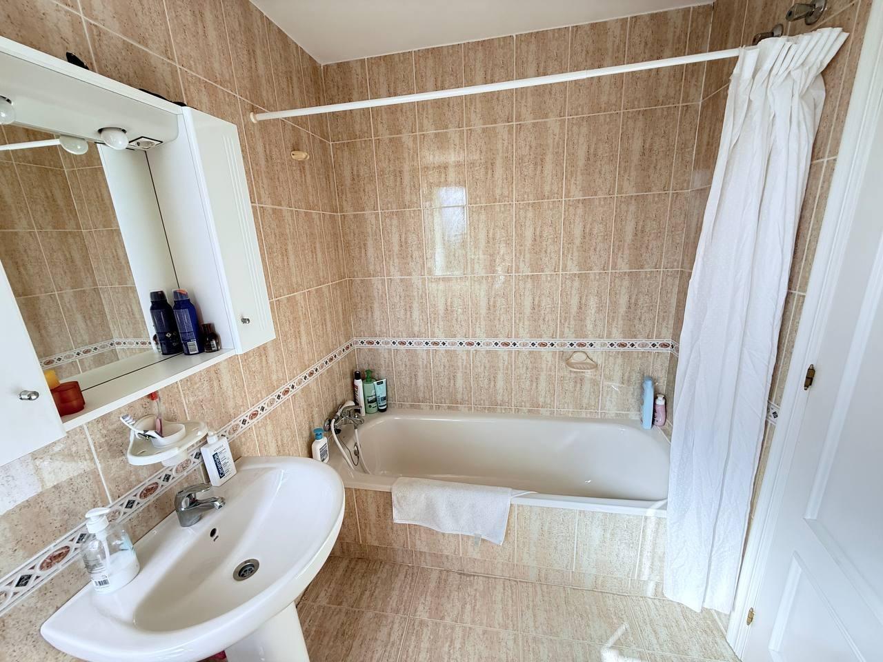 For sale - 3 Bedroom 2 Bathroom Apartment in Orihuela Costa - Campoamor  - Alicante