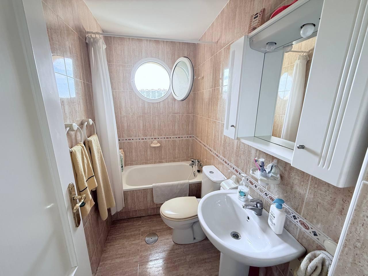 For sale - 3 Bedroom 2 Bathroom Apartment in Orihuela Costa - Campoamor  - Alicante