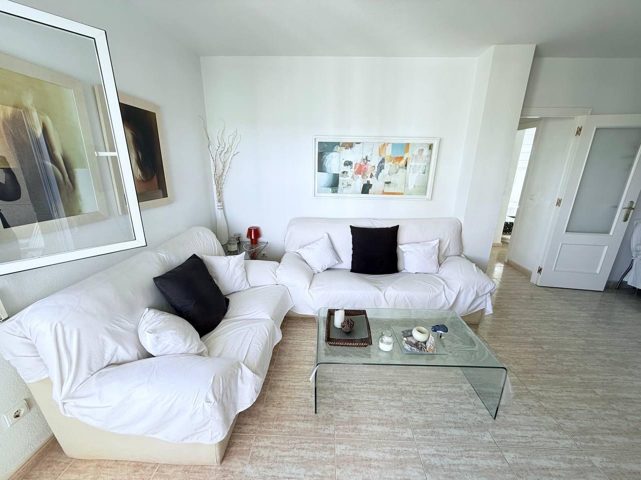 For sale - 3 Bedroom 2 Bathroom Apartment in Orihuela Costa - Campoamor  - Alicante