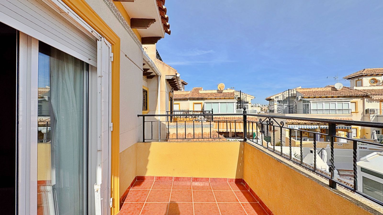 For sale - 2 Bedroom 2 Bathroom Town House in Orihuela Costa - Costa Blanca  - Alicante