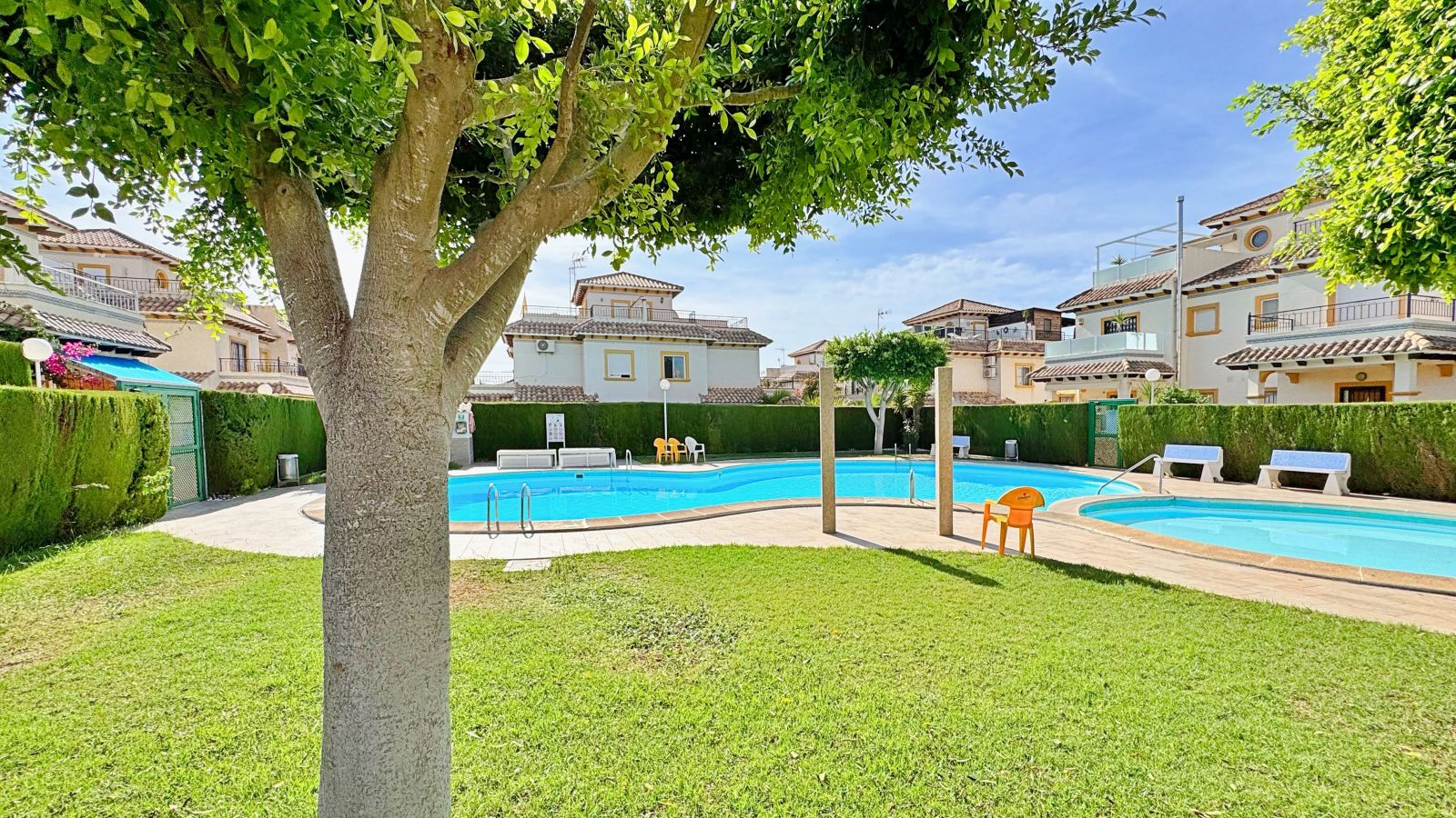 For sale - 2 Bedroom 2 Bathroom Town House in Orihuela Costa - Costa Blanca  - Alicante