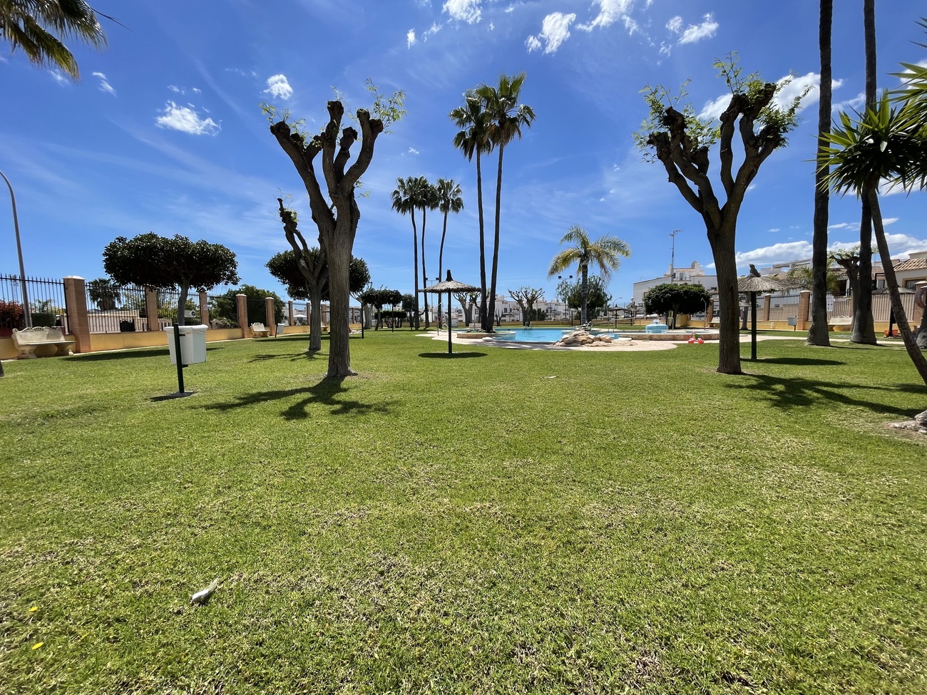 For sale - 3 Bedroom 2 Bathroom Quad House in Playa Flamenca -  - Alicante