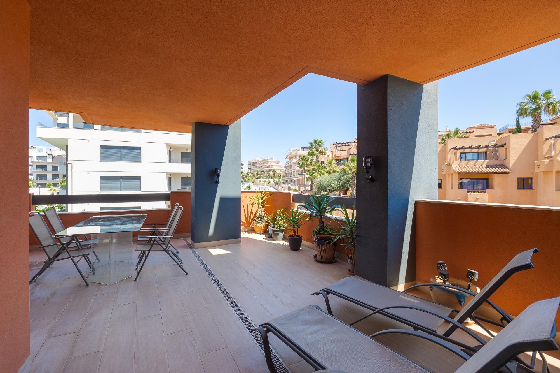 For sale - 2 Bedroom 2 Bathroom Apartment in Orihuela Costa - Villamartín-las Filipinas  - Alicante