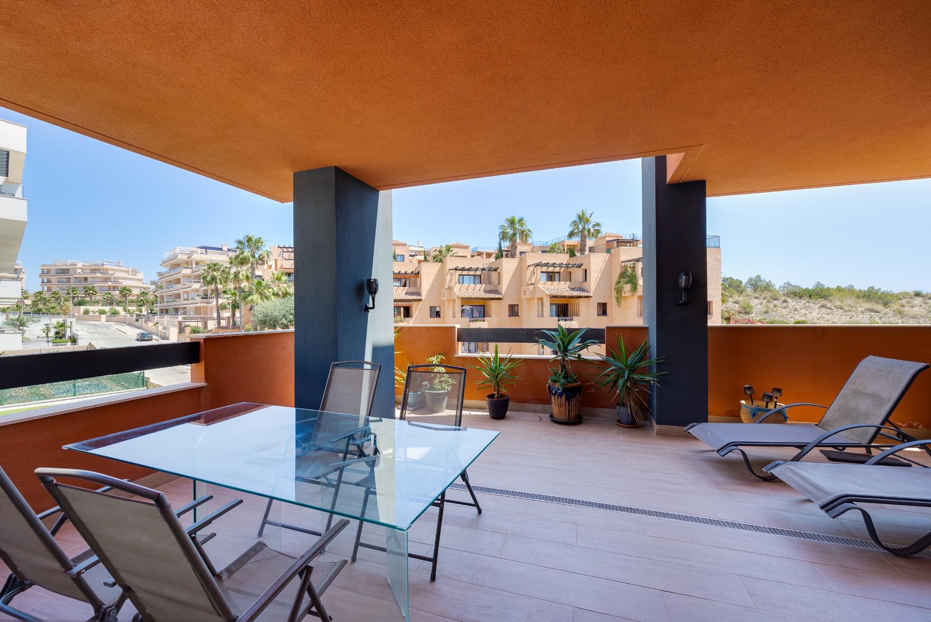 For sale - 2 Bedroom 2 Bathroom Apartment in Orihuela Costa - Villamartín-las Filipinas  - Alicante