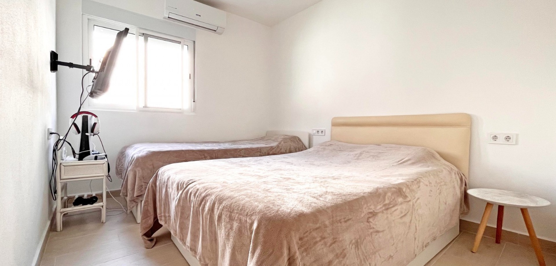 For sale - 2 Bedroom 2 Bathroom Bungalow in Orihuela Costa - Costa Blanca  - Alicante