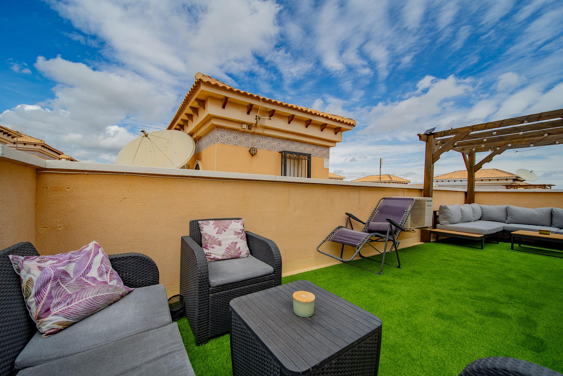 For sale - 3 Bedroom 2 Bathroom Town House in Orihuela Costa - Pau 26  - Alicante