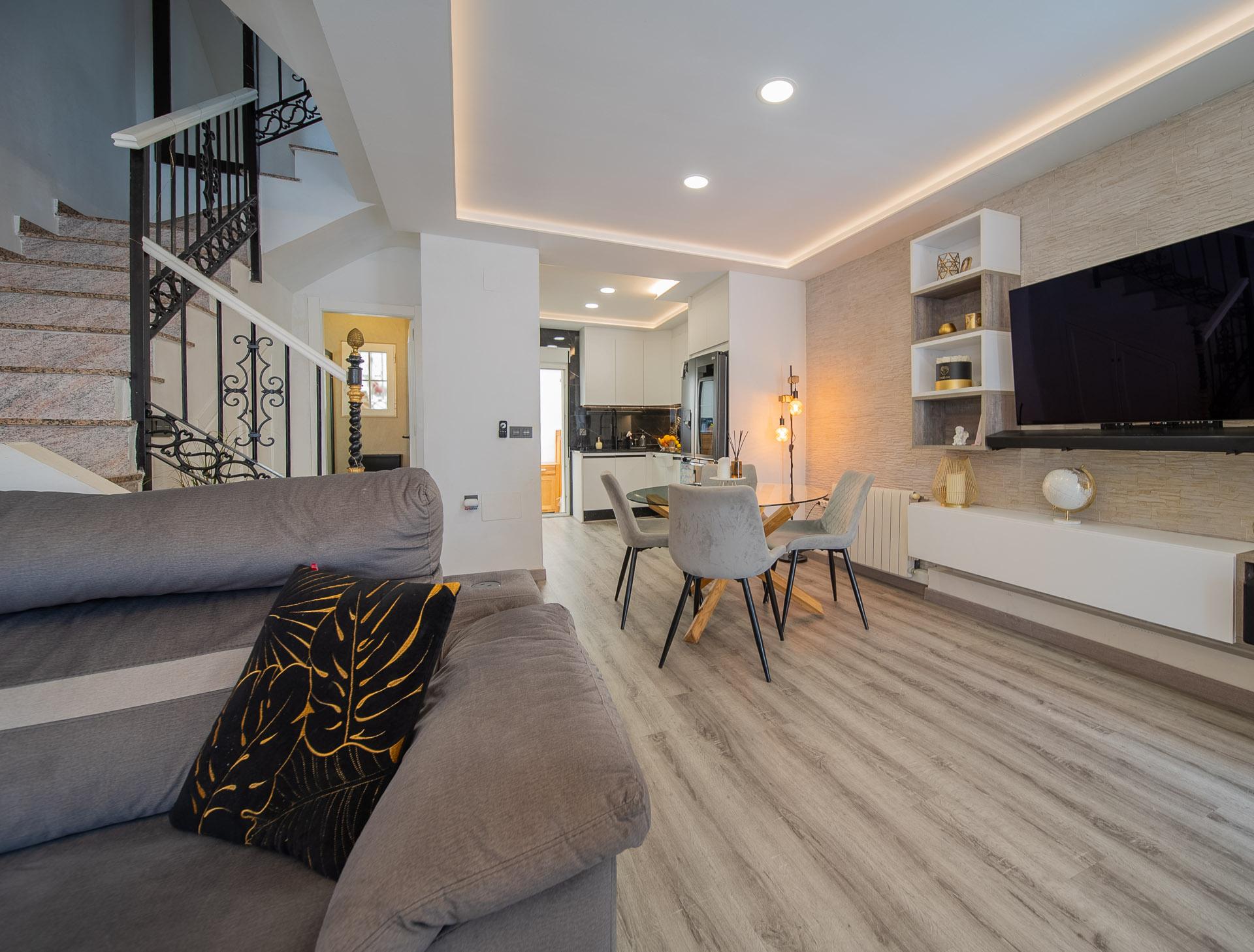 For sale - 3 Bedroom 2 Bathroom Town House in Orihuela Costa - Pau 26  - Alicante