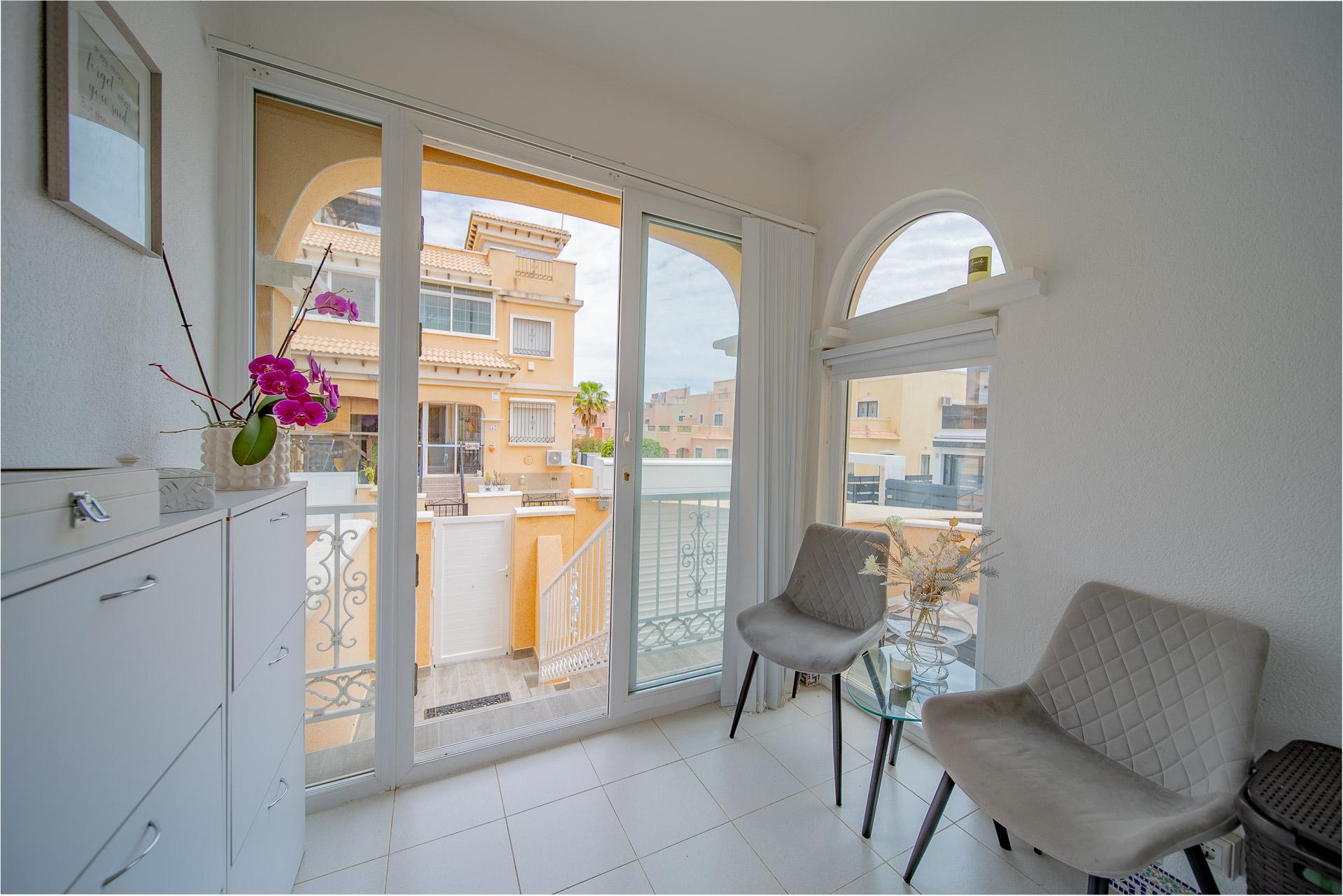 For sale - 3 Bedroom 2 Bathroom Town House in Orihuela Costa - Pau 26  - Alicante