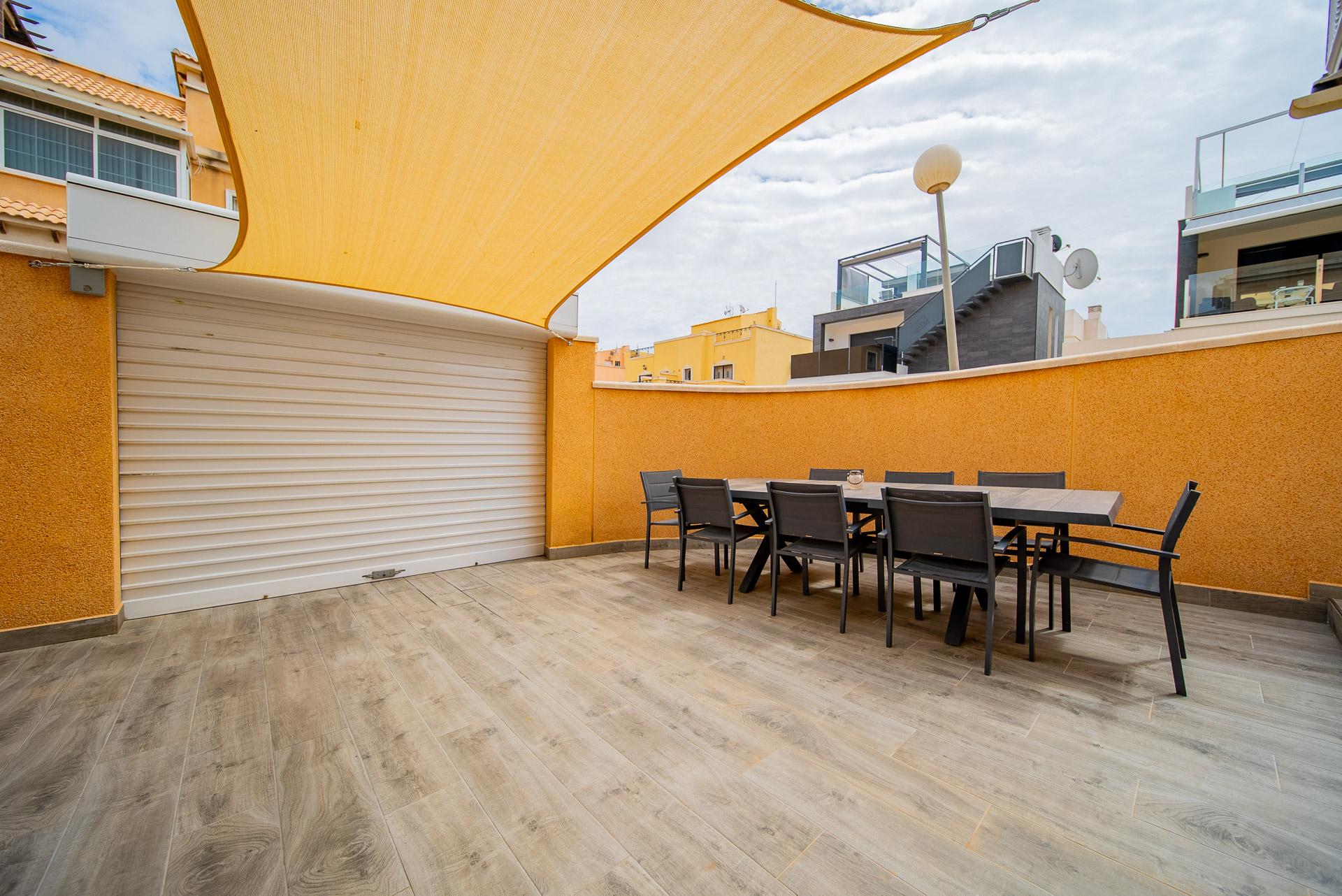 For sale - 3 Bedroom 2 Bathroom Town House in Orihuela Costa - Pau 26  - Alicante