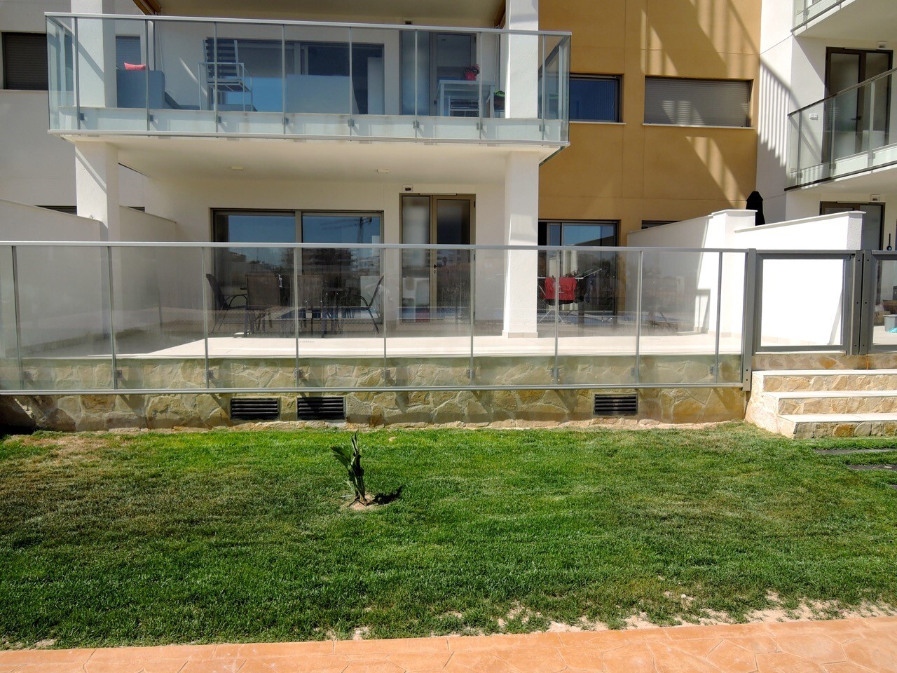 For sale - 2 Bedroom 2 Bathroom Apartment in Villamartin -  - Alicante