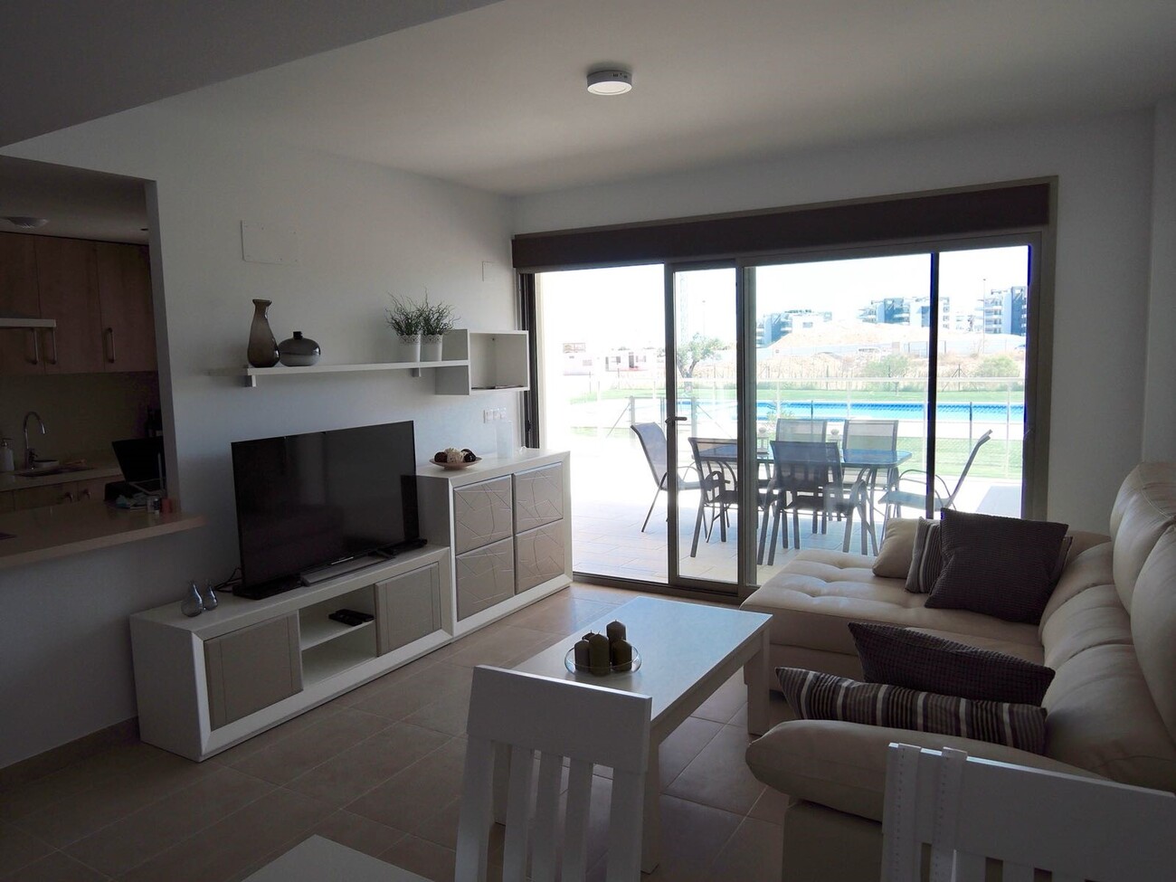 For sale - 2 Bedroom 2 Bathroom Apartment in Villamartin -  - Alicante