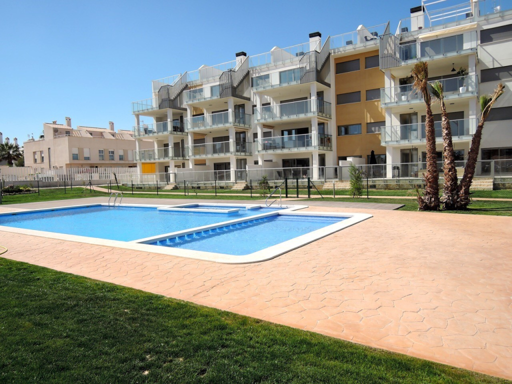 2 Bedroom 2 Bathroom Apartment in Villamartin