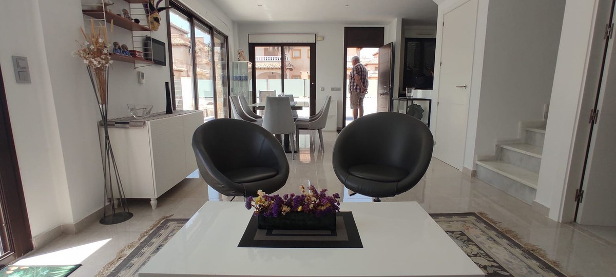 For sale - 2 Bedroom 2 Bathroom Villa in Orihuela Costa - Costa Blanca  - Alicante