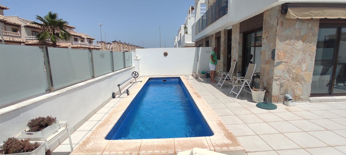 For sale - 2 Bedroom 2 Bathroom Villa in Orihuela Costa - Costa Blanca  - Alicante