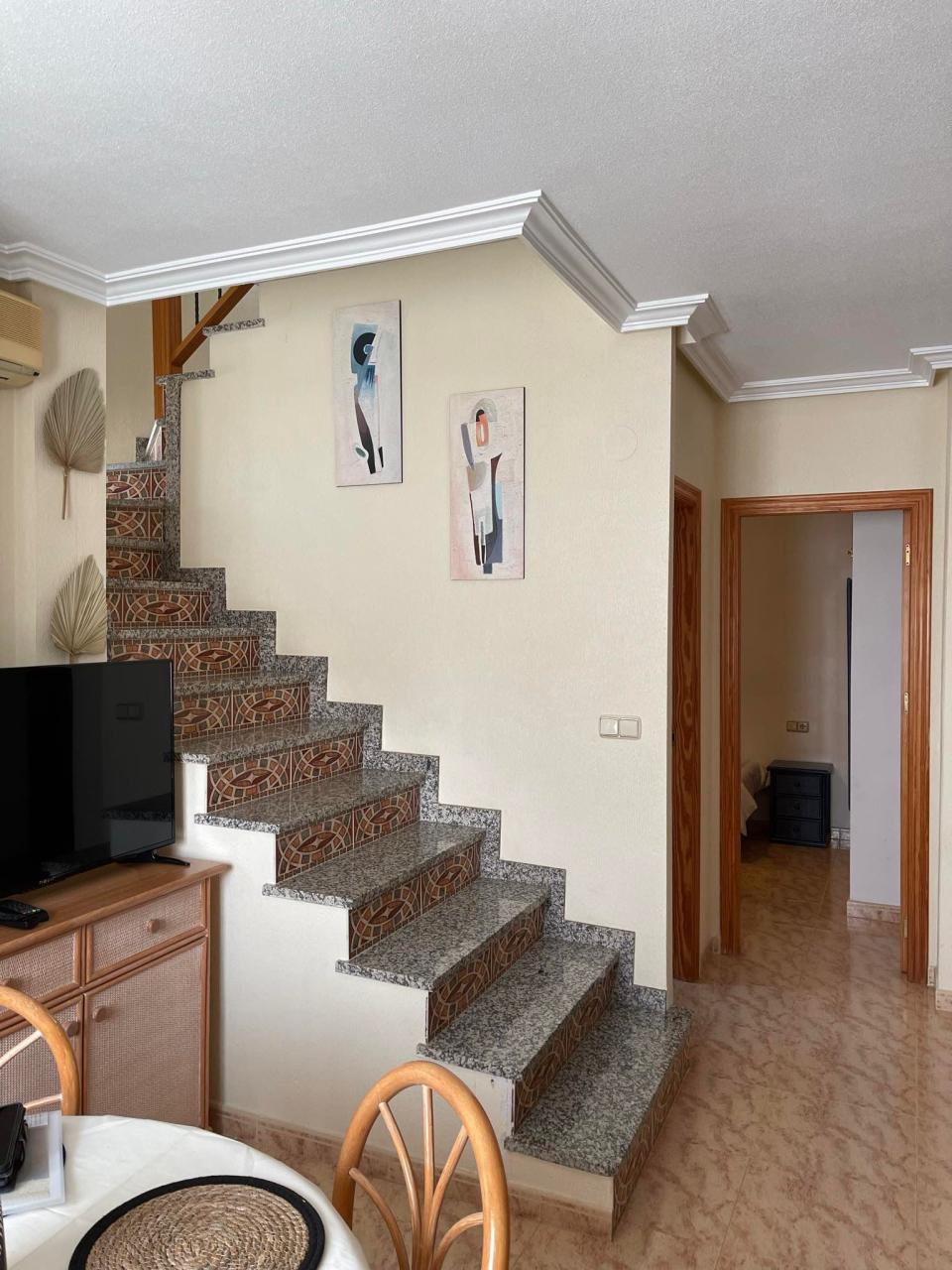 For sale - 3 Bedroom 2 Bathroom Villa in Villamartin - Costa Blanca  - Alicante