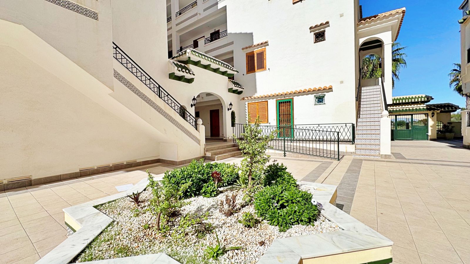 For sale - 1 Bedroom 1 Bathroom Apartment in La Mata - La Mata  - Alicante