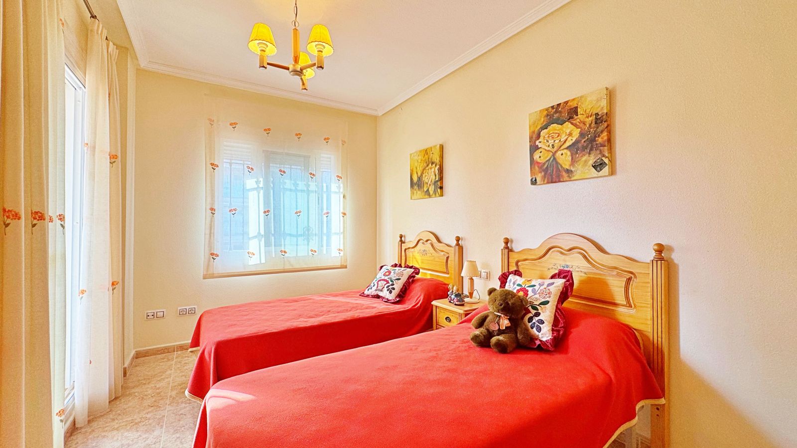 For sale - 3 Bedroom 2 Bathroom Townhouse in VILLAMARTIN - Villamartin  - Alicante