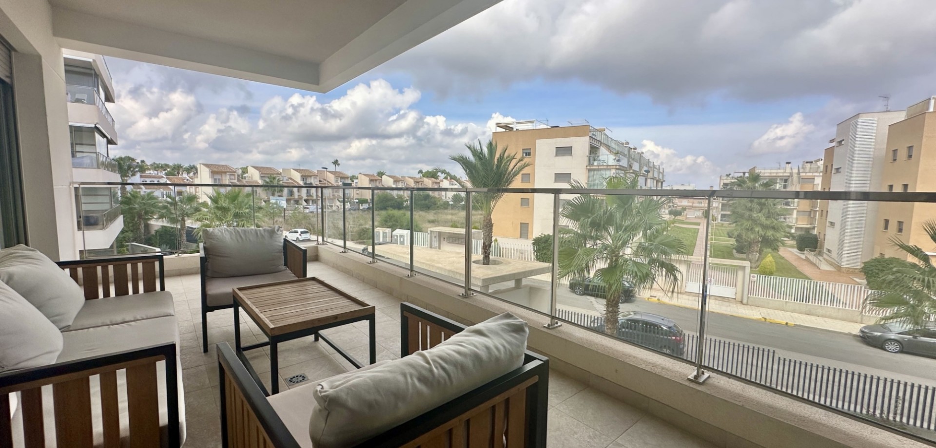 For sale - 3 Bedroom 2 Bathroom Apartment in Villamartin - Villamartín  - Alicante