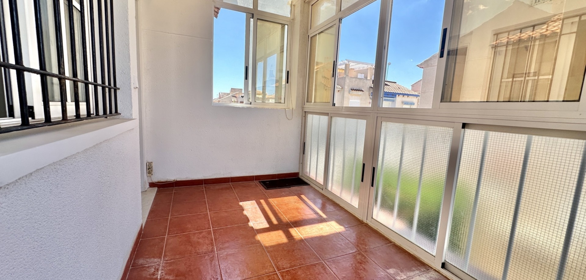 For sale - 2 Bedroom 1 Bathroom Apartment in Orihuela Costa - Playa Flamenca  - Alicante