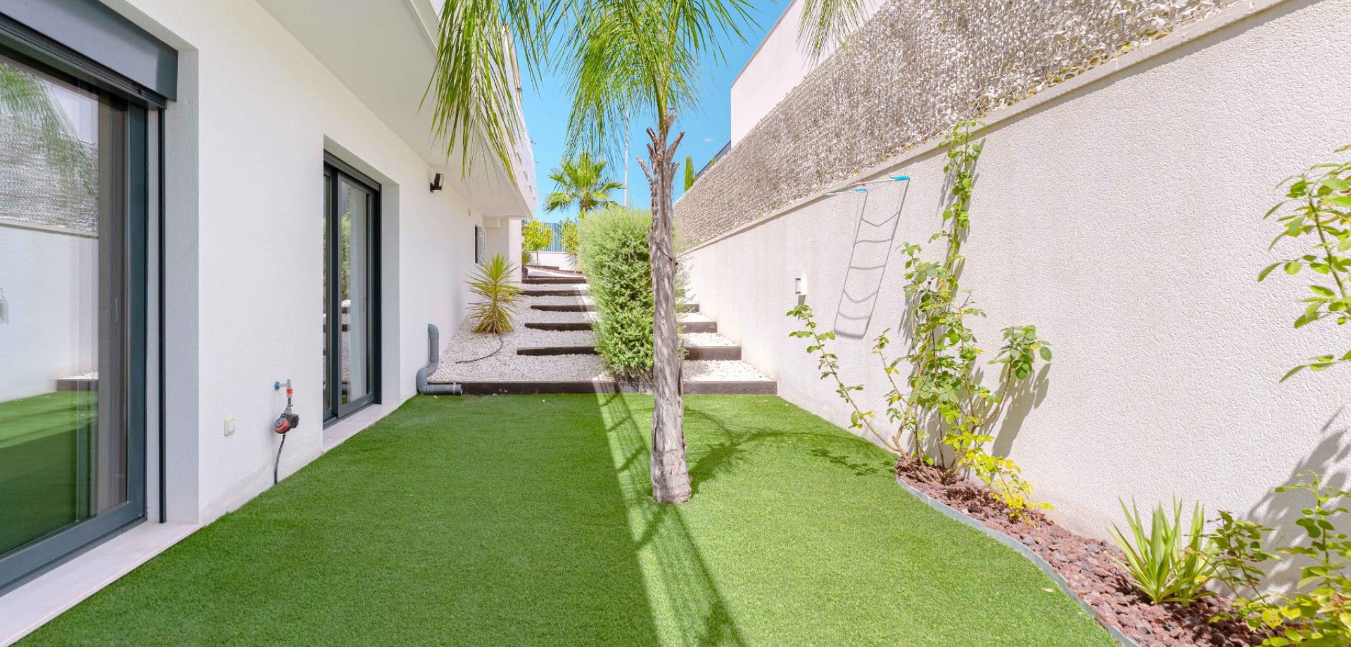 For sale - 5 Bedroom 4 Bathroom Detached Villa in San Miguel de Salinas - San Miguel de Salinas  - Costa Blanca (Alicante)