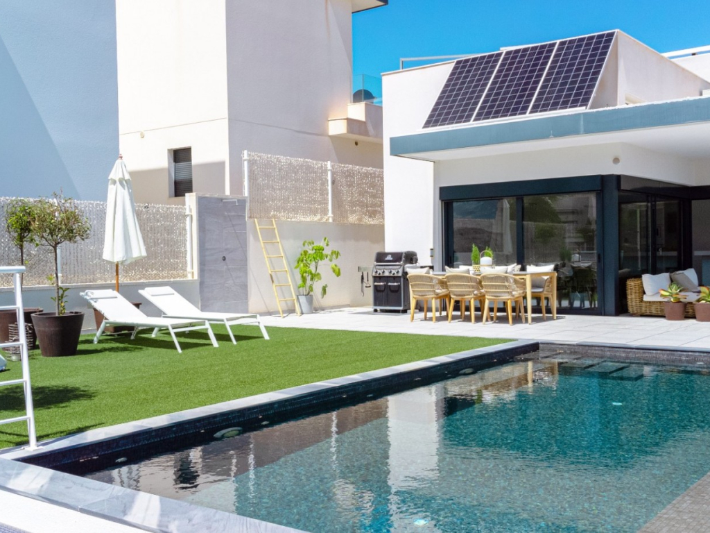 5 Bedroom 4 Bathroom Detached Villa in San Miguel de Salinas