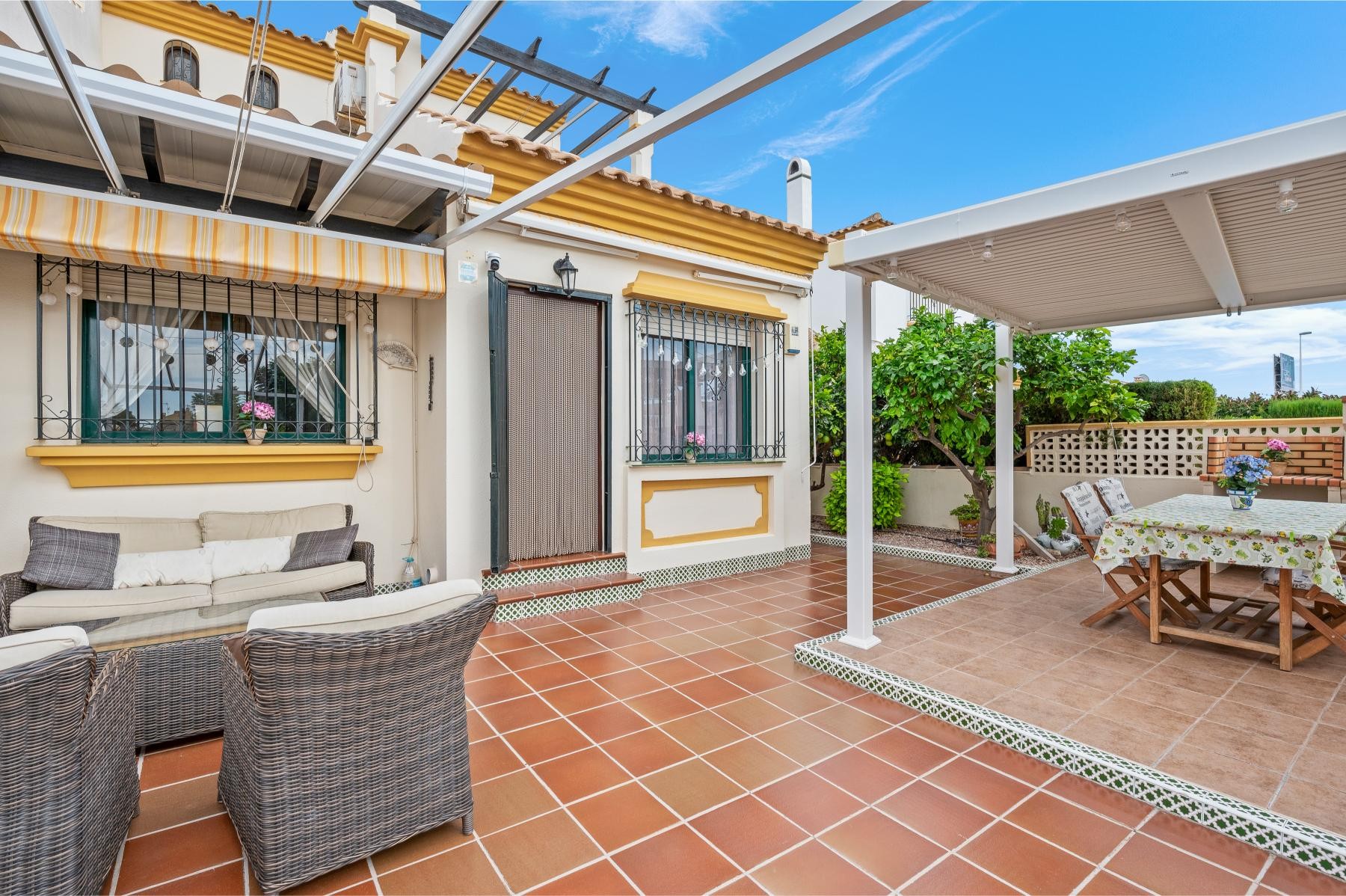 Sold - 3 Bedroom 2 Bathroom Townhouse in Orihuela Costa - La Zenia  - Alicante