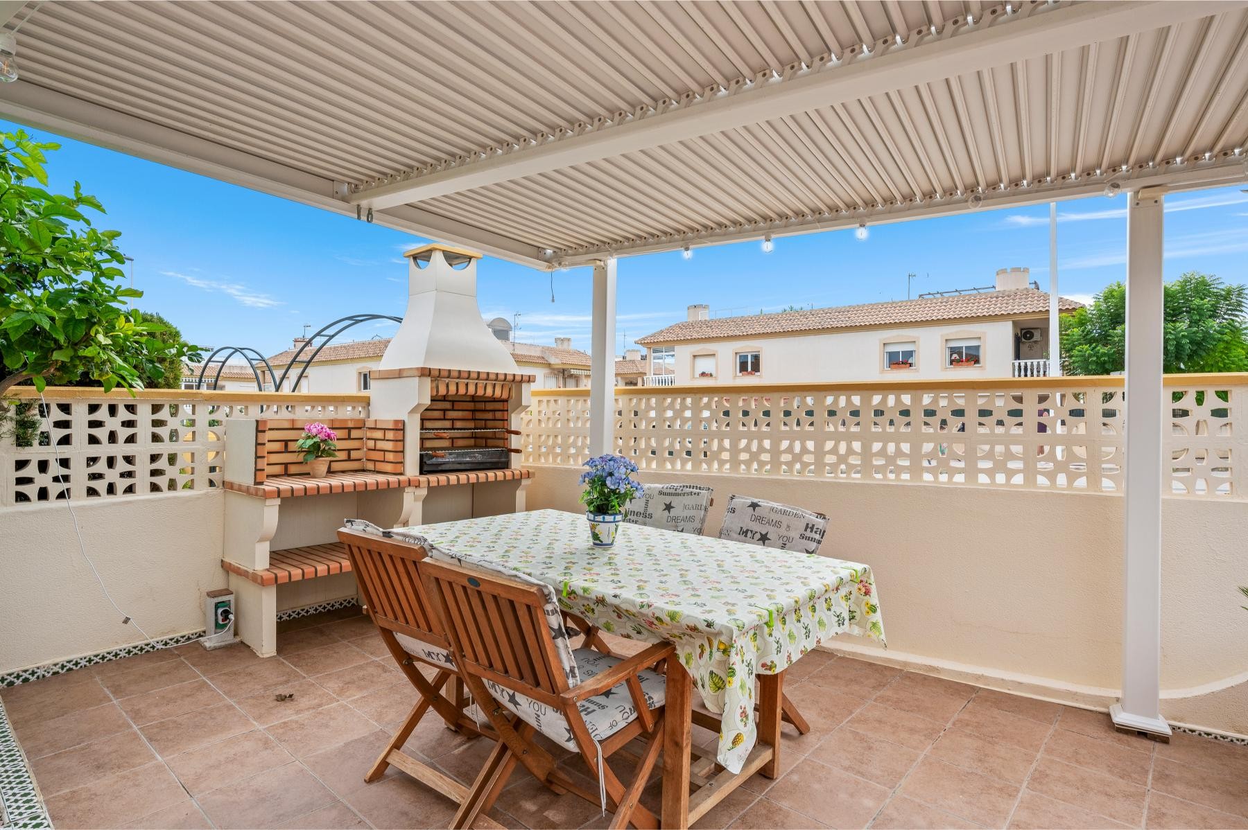Sold - 3 Bedroom 2 Bathroom Townhouse in Orihuela Costa - La Zenia  - Alicante