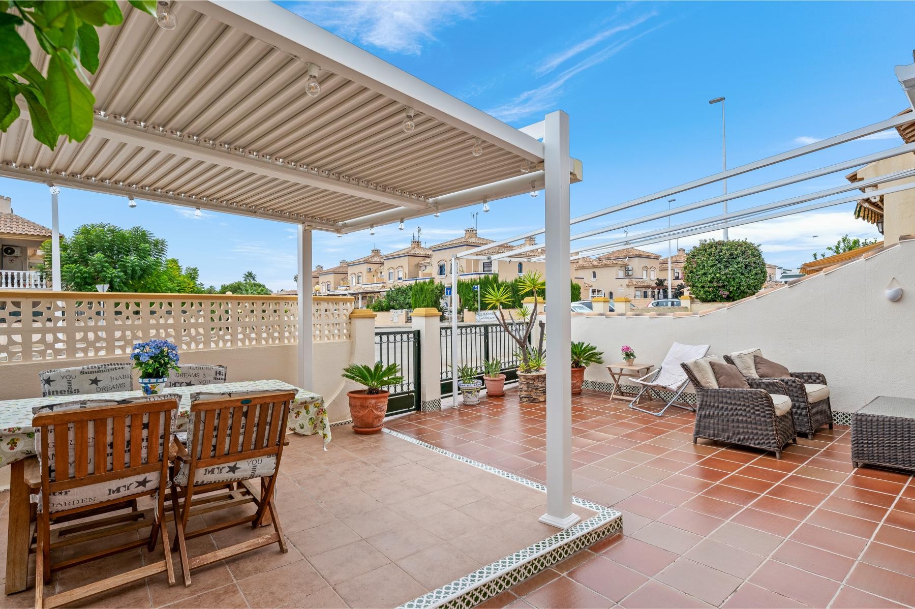 Sold - 3 Bedroom 2 Bathroom Townhouse in Orihuela Costa - La Zenia  - Alicante