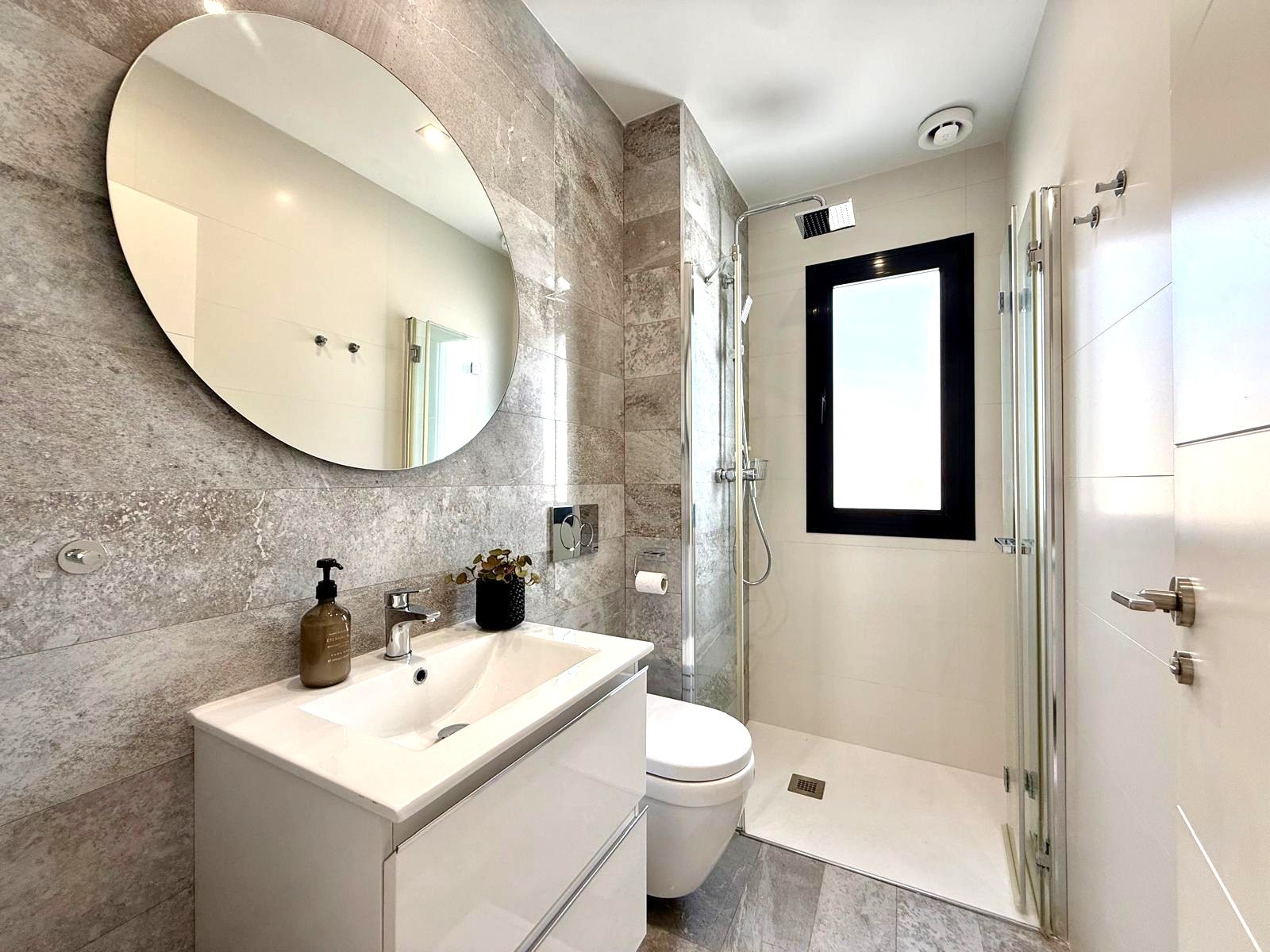 For sale - 3 Bedroom 3 Bathroom Villa in Orihuela Costa - Lomas de Cabo Roig  - Alicante