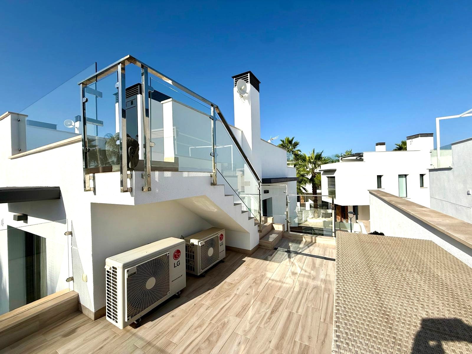 For sale - 3 Bedroom 3 Bathroom Villa in Orihuela Costa - Lomas de Cabo Roig  - Alicante