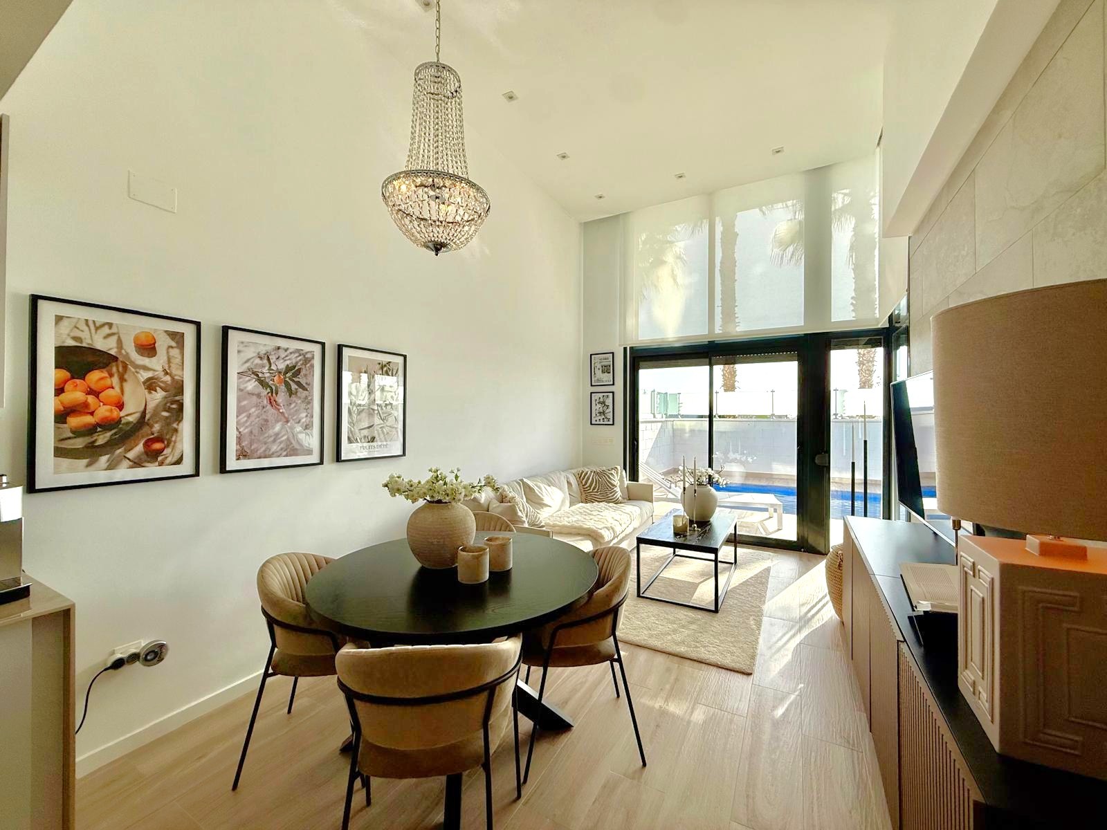 For sale - 3 Bedroom 3 Bathroom Villa in Orihuela Costa - Lomas de Cabo Roig  - Alicante