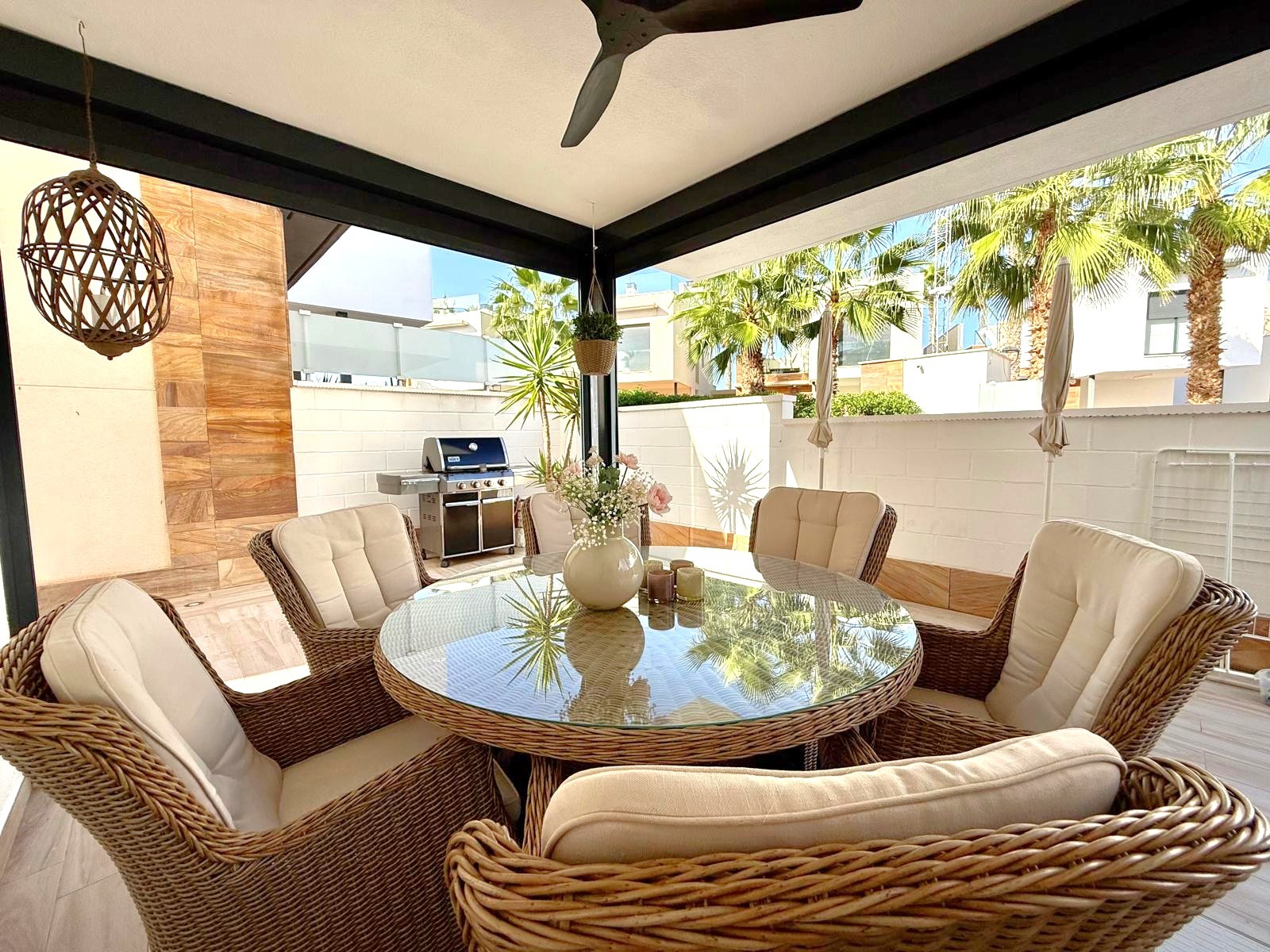 For sale - 3 Bedroom 3 Bathroom Villa in Orihuela Costa - Lomas de Cabo Roig  - Alicante