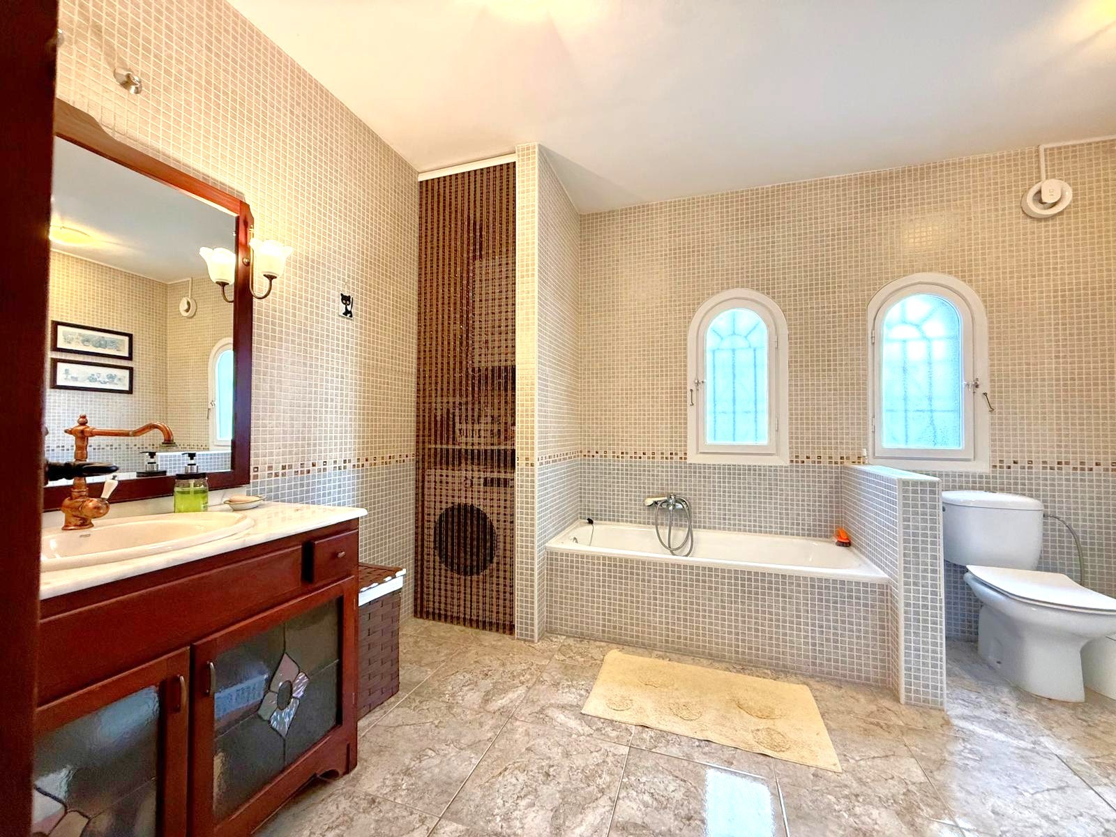 For sale - 3 Bedroom 3 Bathroom Villa in Villamartín - Villamartin  - Alicante