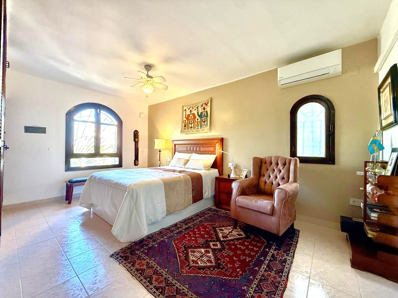 For sale - 3 Bedroom 3 Bathroom Villa in Villamartín - Villamartin  - Alicante