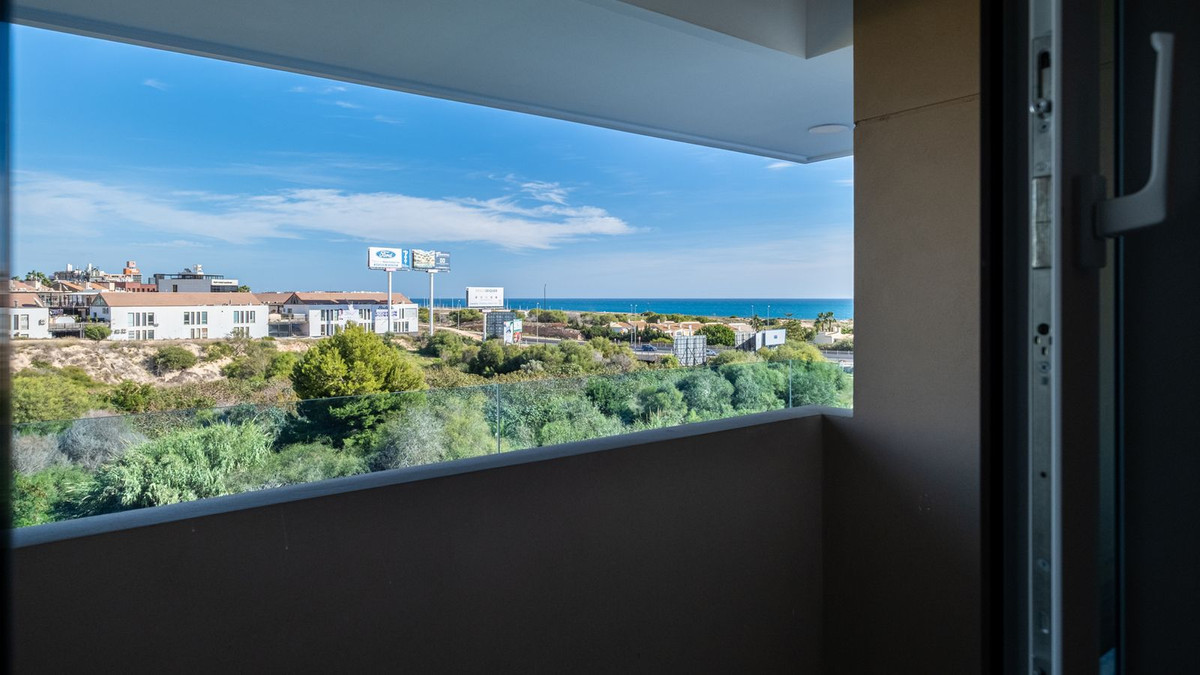 For sale - 2 Bedroom 2 Bathroom Apartment - Middle Floor Apartment in Orihuela - Playa Flamenca  - Alicante