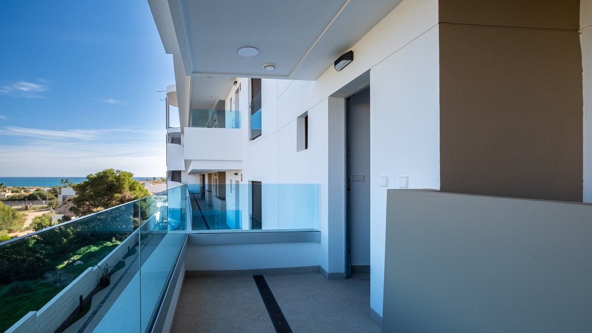 For sale - 2 Bedroom 2 Bathroom Apartment - Middle Floor Apartment in Orihuela - Playa Flamenca  - Alicante