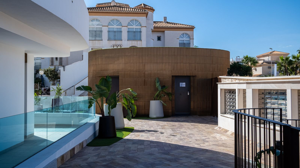 For sale - 2 Bedroom 2 Bathroom Apartment - Middle Floor Apartment in Orihuela - Playa Flamenca  - Alicante