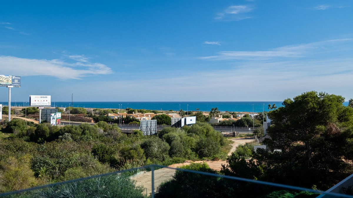 For sale - 2 Bedroom 2 Bathroom Apartment - Middle Floor Apartment in Orihuela - Playa Flamenca  - Alicante