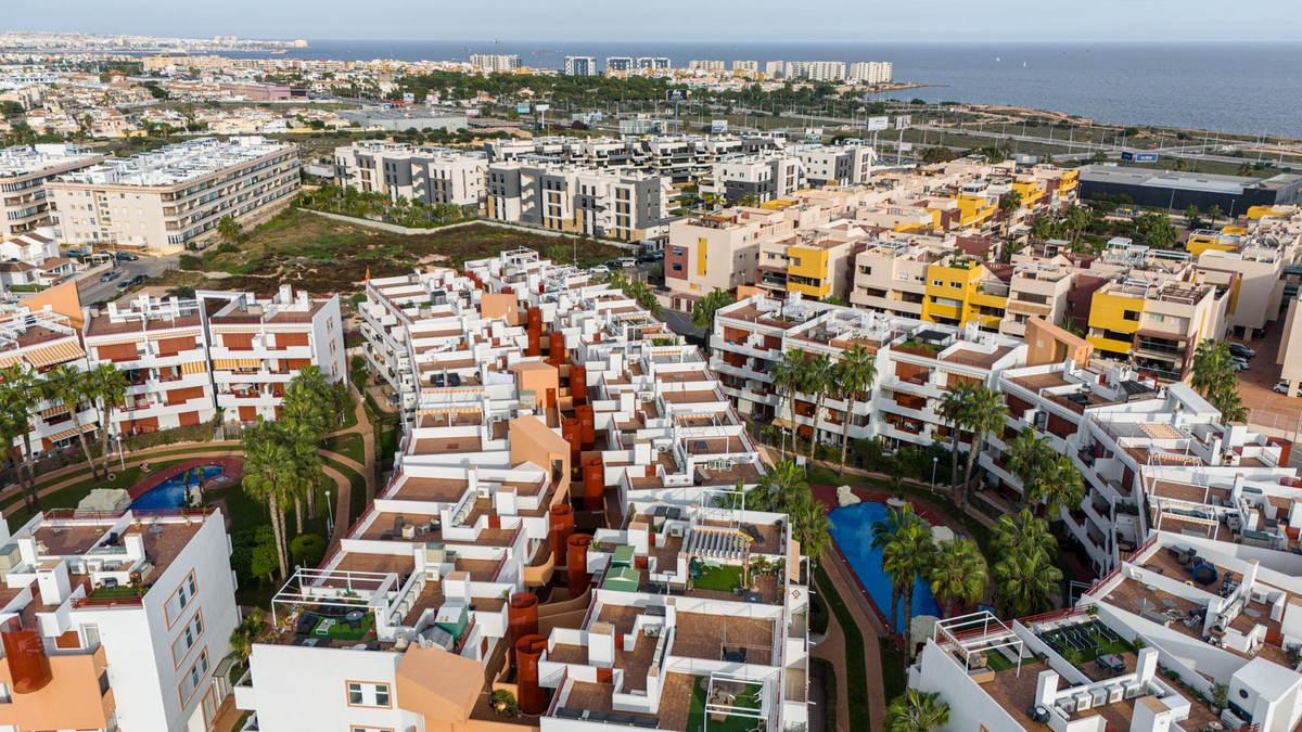 For sale - 3 Bedroom 2 Bathroom Apartment - Ground Floor Apartment in Orihuela - Playa Flamenca  - Alicante