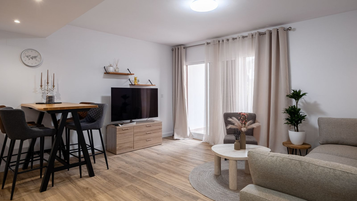 For sale - 3 Bedroom 2 Bathroom Apartment - Ground Floor Apartment in Orihuela - Playa Flamenca  - Alicante