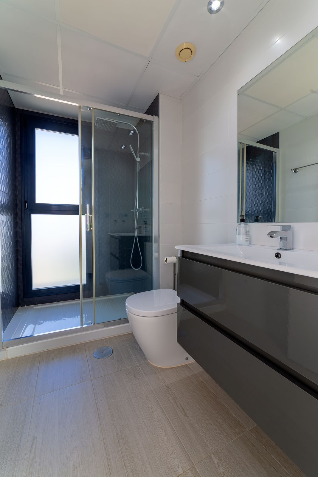 For sale - 3 Bedroom 2 Bathroom House - Detached Villa in Orihuela - Punta Prima  - Alicante