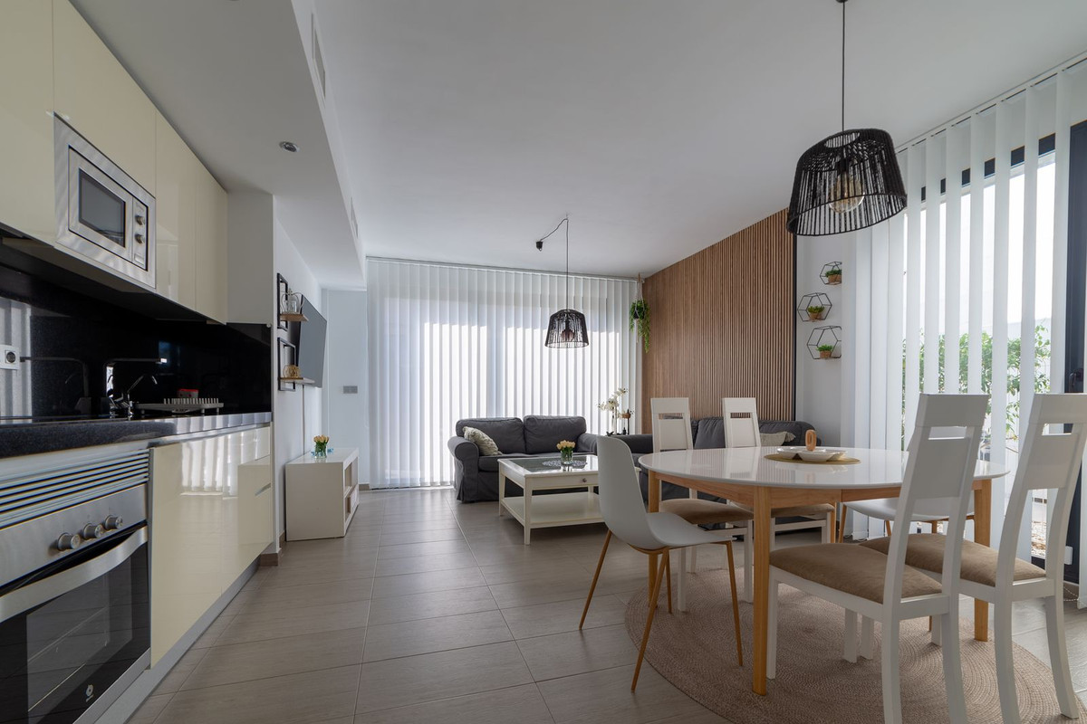 For sale - 3 Bedroom 2 Bathroom House - Detached Villa in Orihuela - Punta Prima  - Alicante