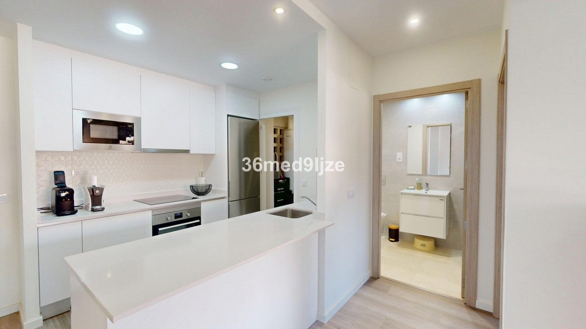 For sale - 1 Bedroom 1 Bathroom Middle Floor Apartment in Mil Palmeras  - Mil Palmeras  - Alicante