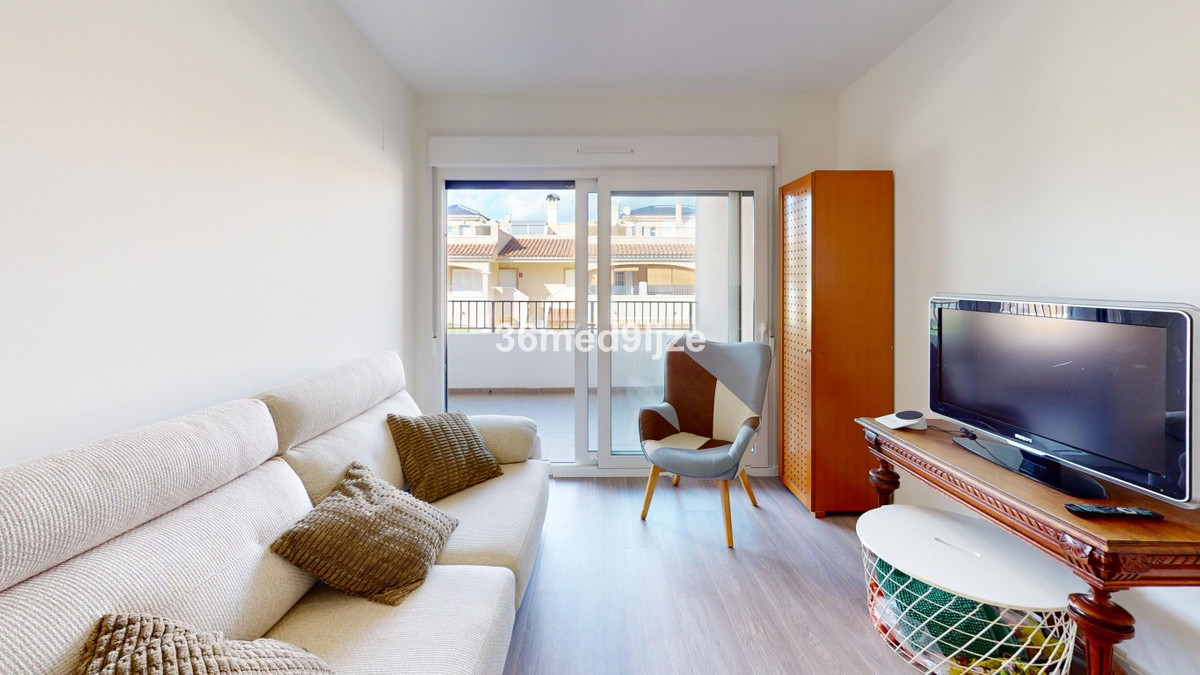 For sale - 1 Bedroom 1 Bathroom Middle Floor Apartment in Mil Palmeras  - Mil Palmeras  - Alicante