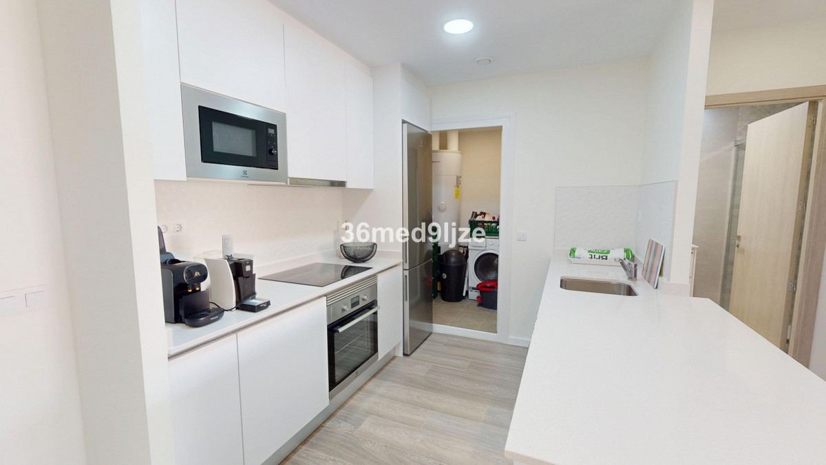 For sale - 1 Bedroom 1 Bathroom Middle Floor Apartment in Mil Palmeras  - Mil Palmeras  - Alicante